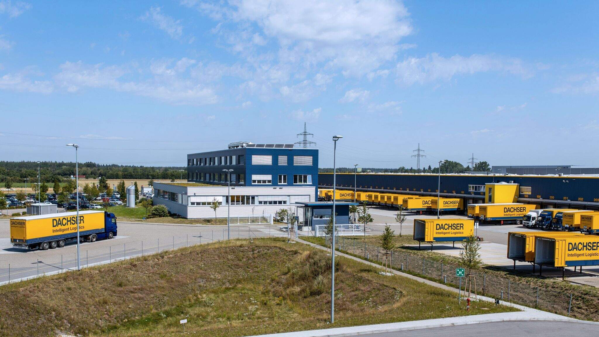 CML's shipment arrives at DACHSER's Logistics Center Karlsruhe